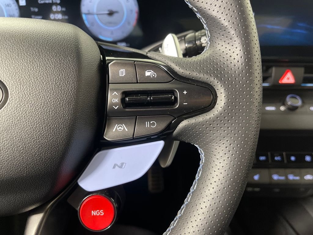 Certified 2025 Hyundai Elantra N image 28