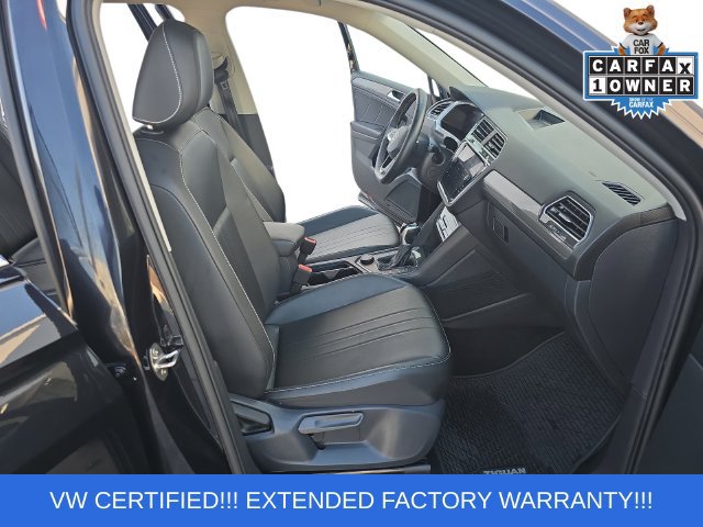Used 2024 Volkswagen Tiguan SE w/ Panoramic Sunroof Package AWD/4WD image 8