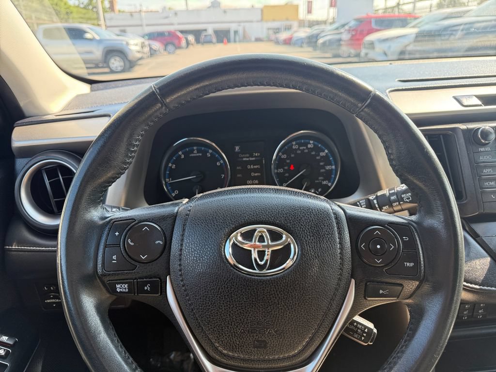 Certified 2016 Toyota RAV4 Limited AWD/4WD image 33
