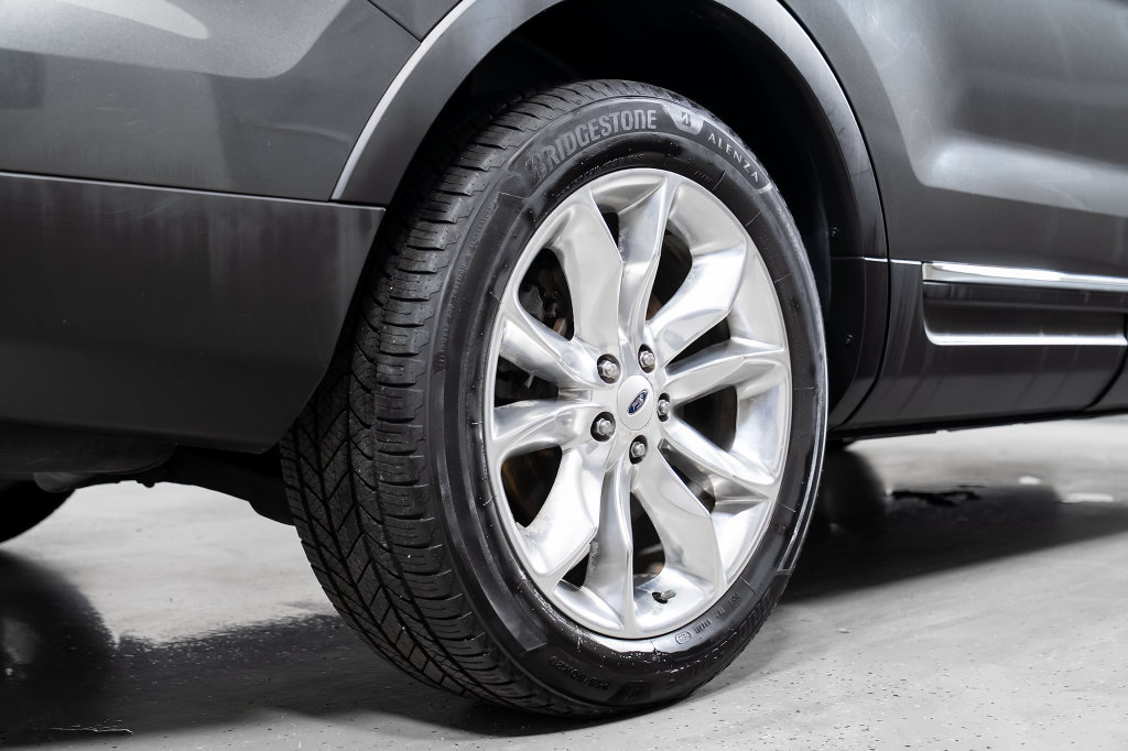 Used 2015 Ford Explorer Limited w/ Equipment Group 302A FWD image 7