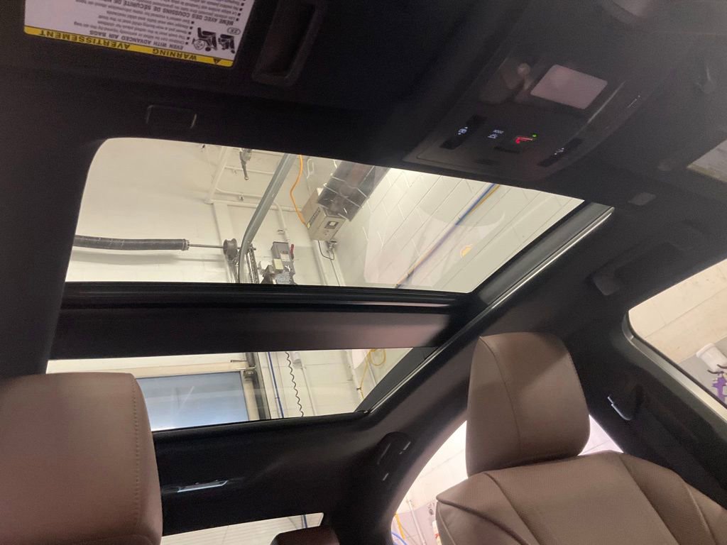 Used 2025 Lexus ES 350 Luxury w/ Accessory Package (Z1) image 14