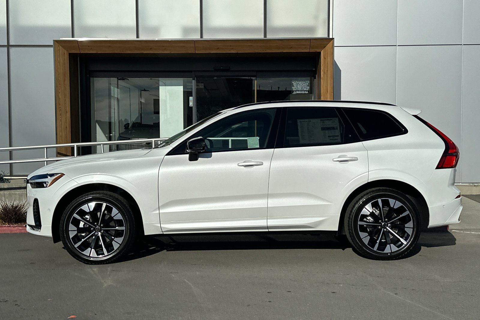 New 2026 Volvo XC60 B5 Plus w/ Protection Package Premier image 5