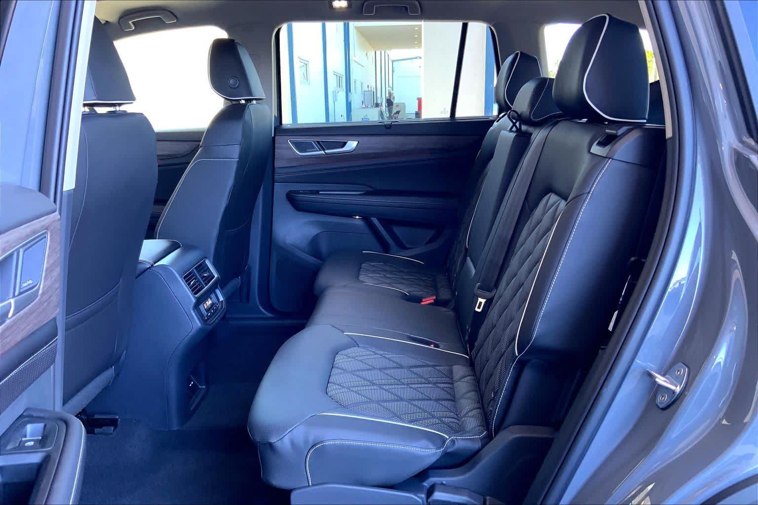 New 2026 Volkswagen Atlas SEL Premium R-Line AWD/4WD image 19