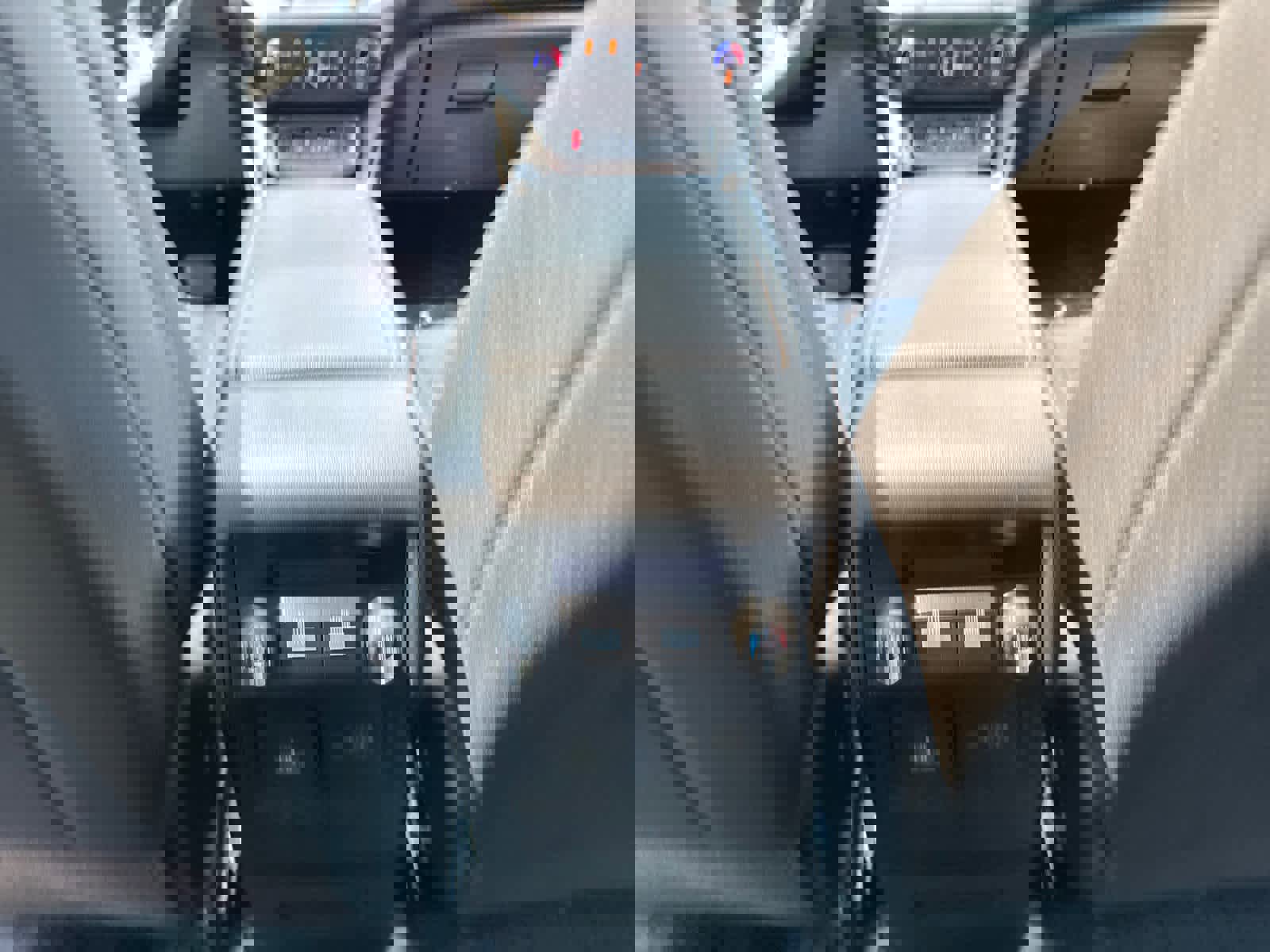 Used 2023 GMC Acadia AT4 image 33