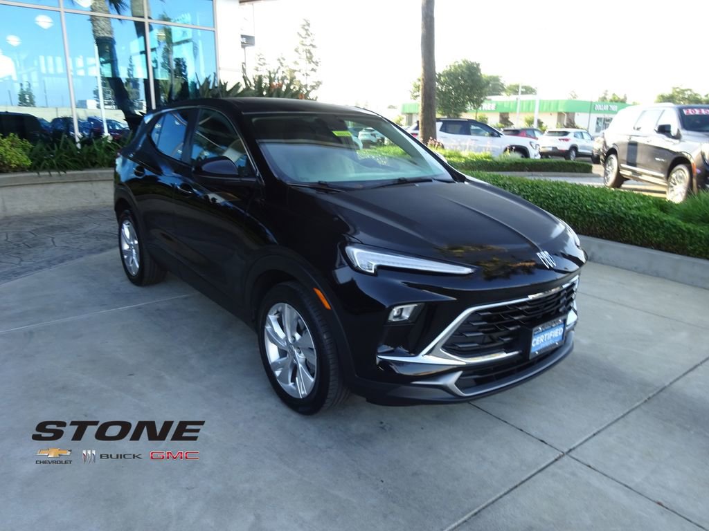 Certified 2024 Buick Encore GX Preferred FWD image 1