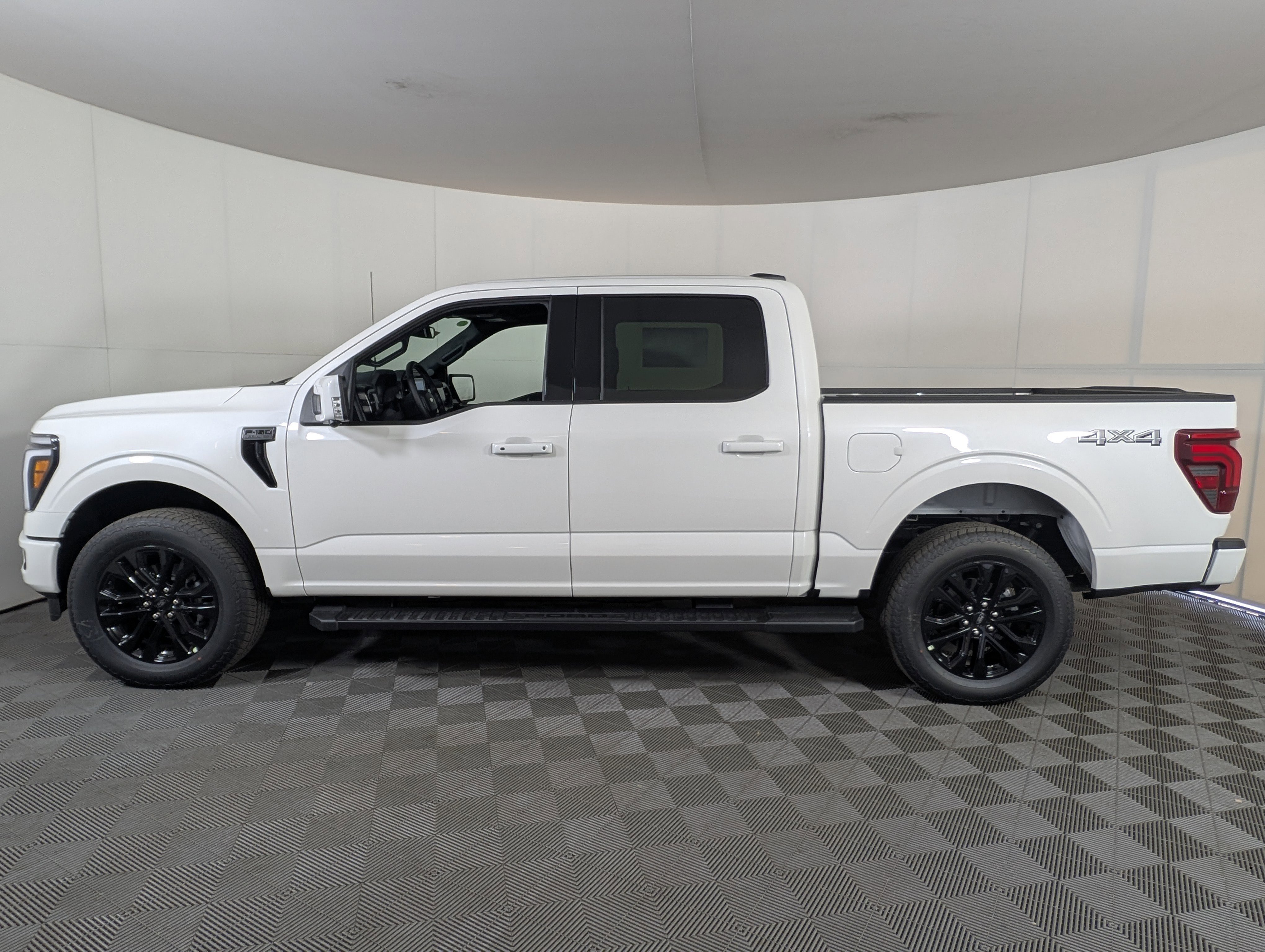 New 2025 Ford F150 Lariat w/ Equipment Group 501A Mid image 4