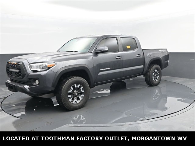 Used 2022 Toyota Tacoma TRD Off-Road image 1