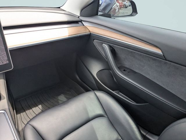 Used 2021 Tesla Model 3 Standard Range Plus RWD image 15