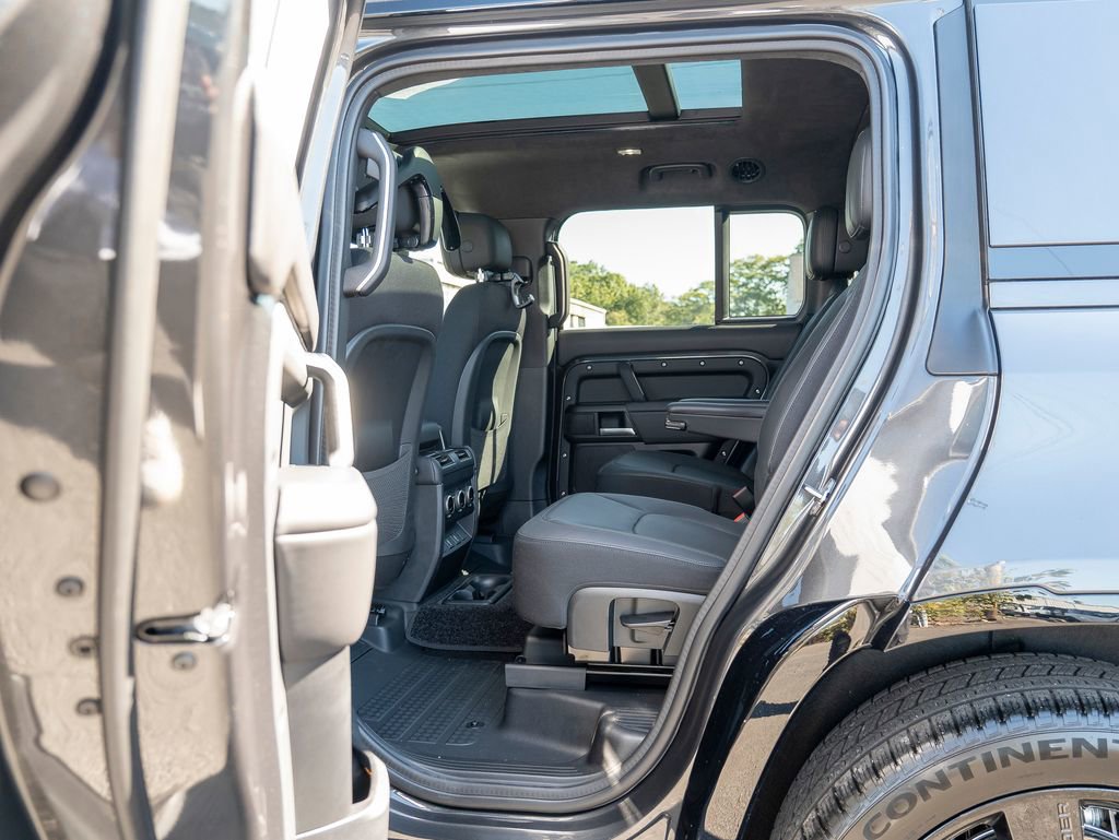 New 2026 Land Rover Defender 130 V8 image 21