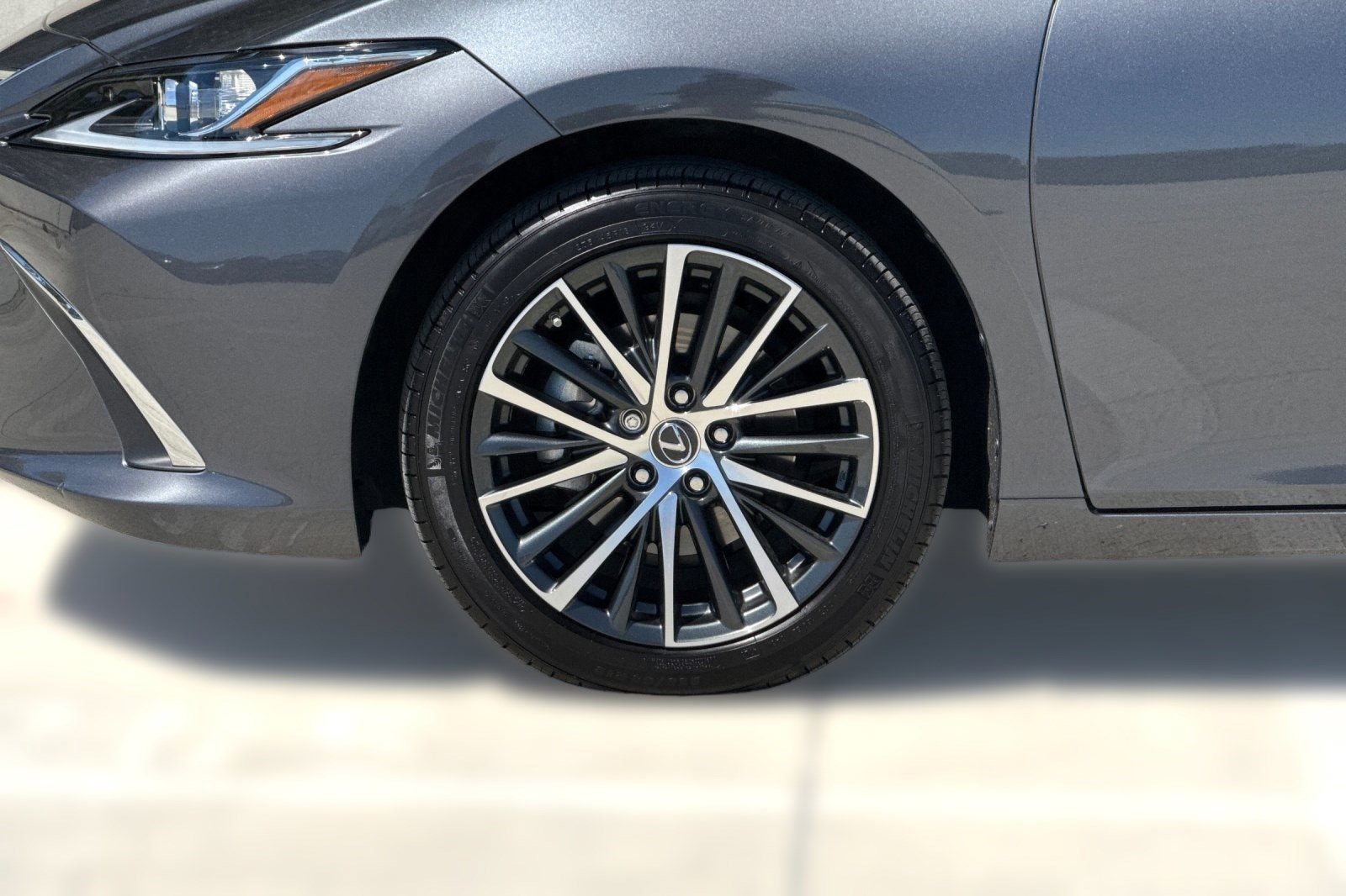 Used 2024 Lexus ES 300h w/ Premium Package image 11