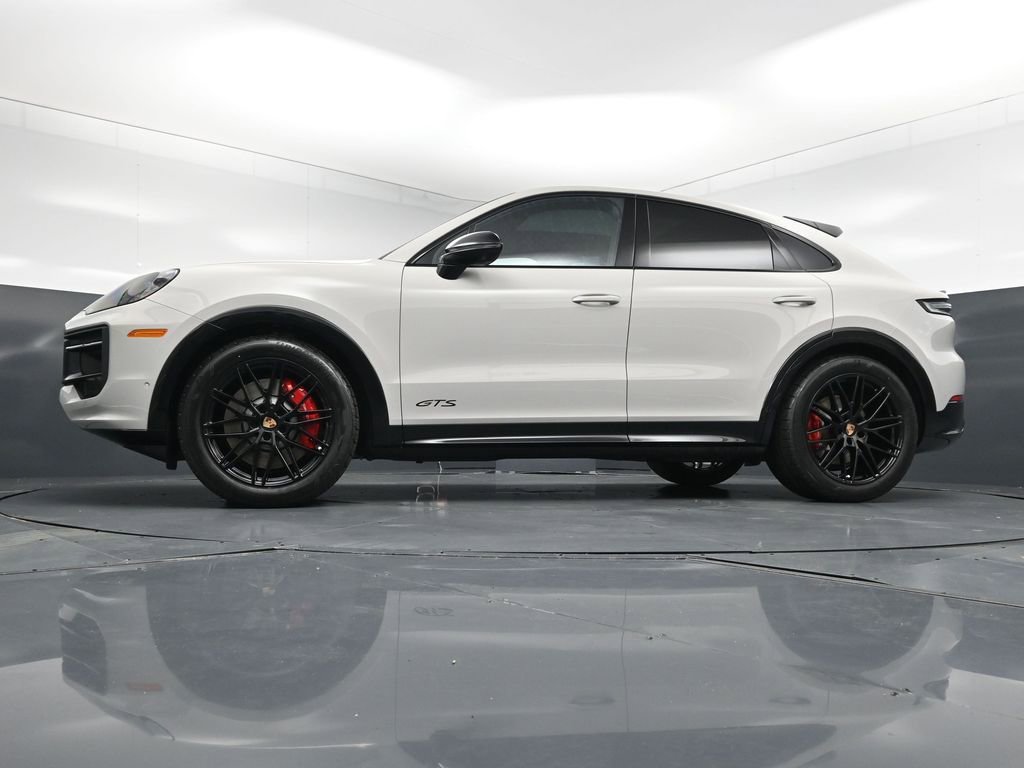 New 2026 Porsche Cayenne GTS image 21