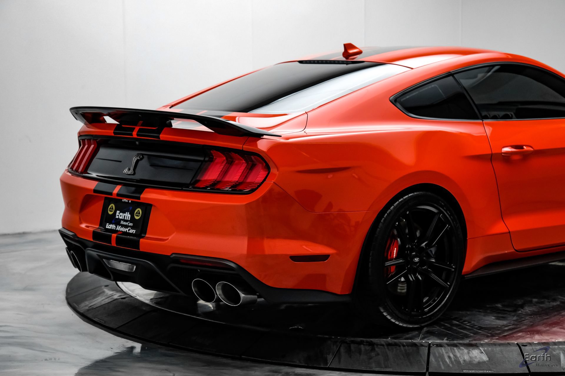 Used 2022 Ford Mustang Shelby GT500 w/ Technology Package RWD image 14