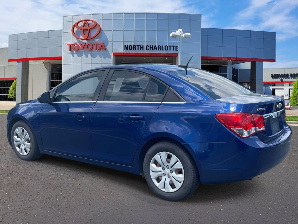 Used 2012 Chevrolet Cruze LS w/ Connectivity Package FWD image 4