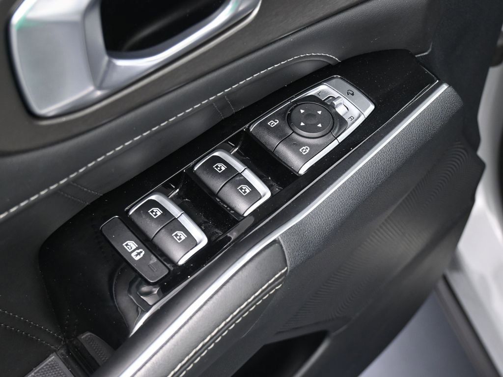 Used 2023 Kia Sorento SX image 18