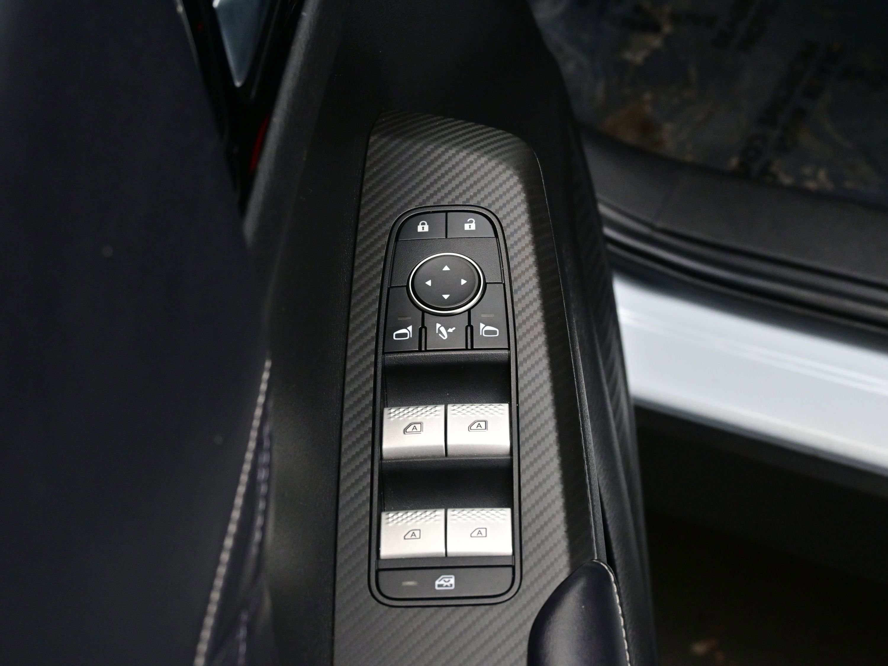 Used 2023 Mitsubishi Outlander SEL Black Edition image 11