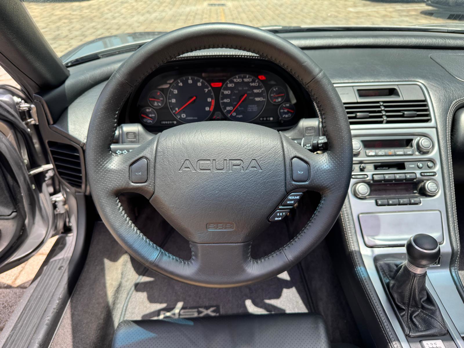 Used 2005 Acura NSX T image 32