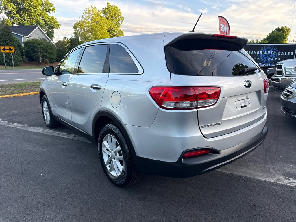 Used 2017 Kia Sorento L FWD image 8
