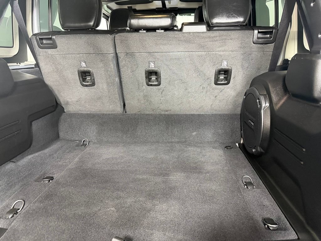 Used 2024 Jeep Wrangler Unlimited Rubicon 4xe AWD/4WD image 37
