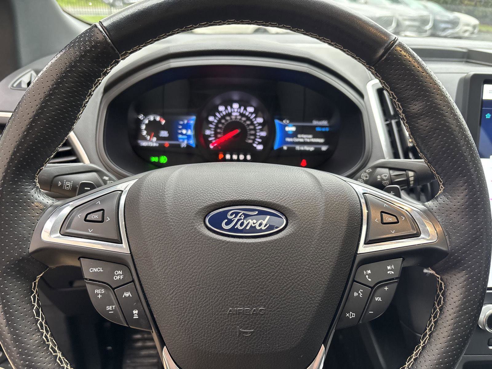 Used 2022 Ford Edge ST w/ Equipment Group 401A AWD/4WD image 16