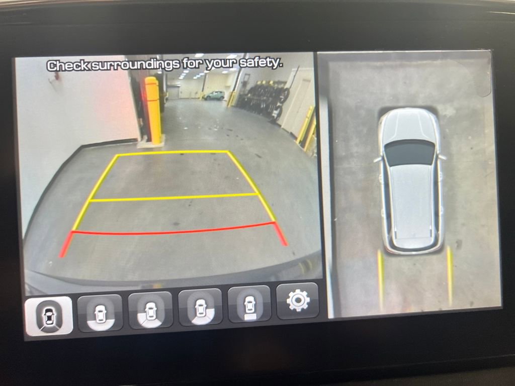 Used 2020 Hyundai Santa Fe Limited image 22