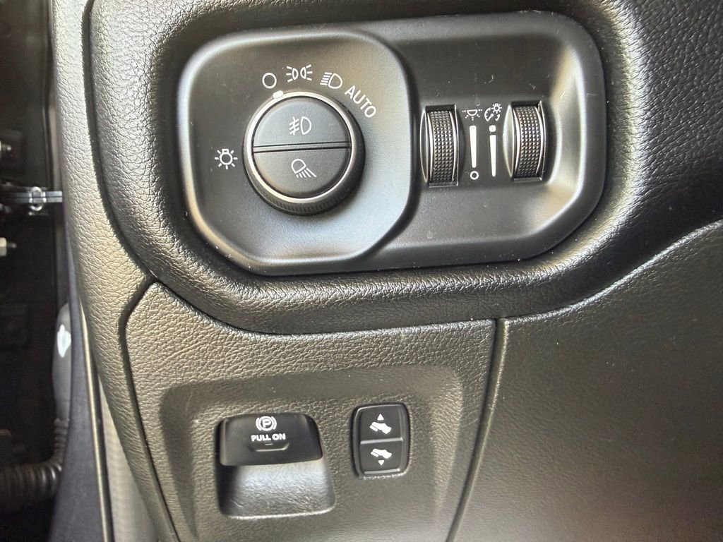 Used 2019 RAM 1500 Big Horn image 36