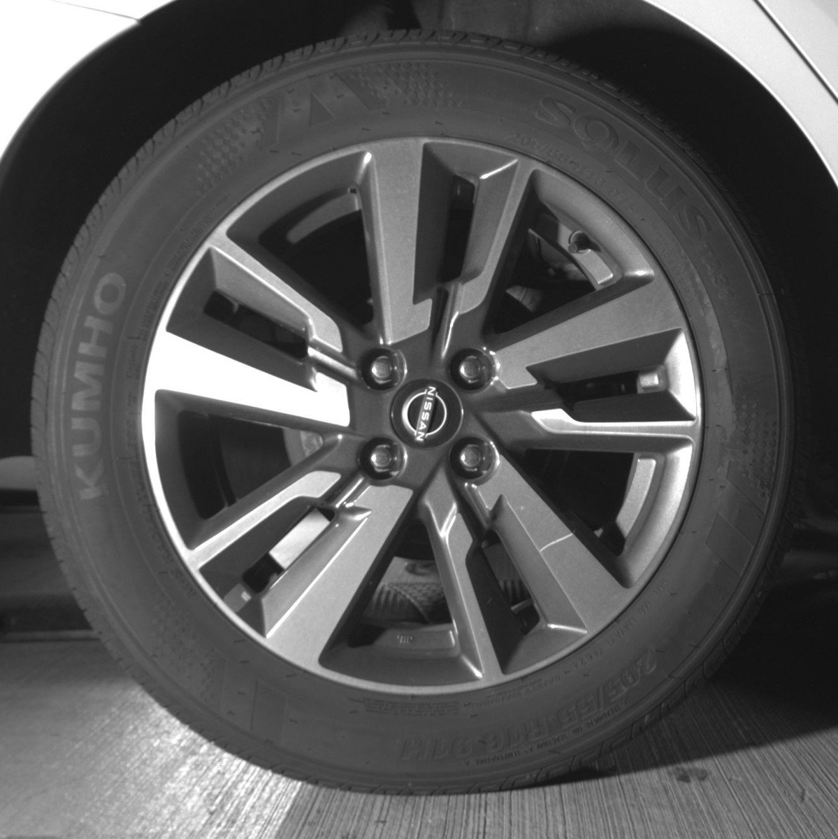 Used 2025 Nissan Versa SV image 15