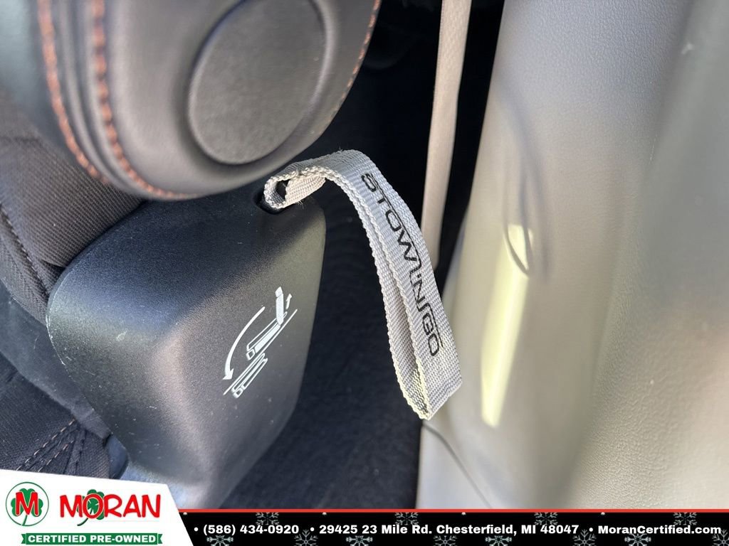 Used 2017 Chrysler Pacifica Touring Plus w/ Tire & Wheel Group image 30