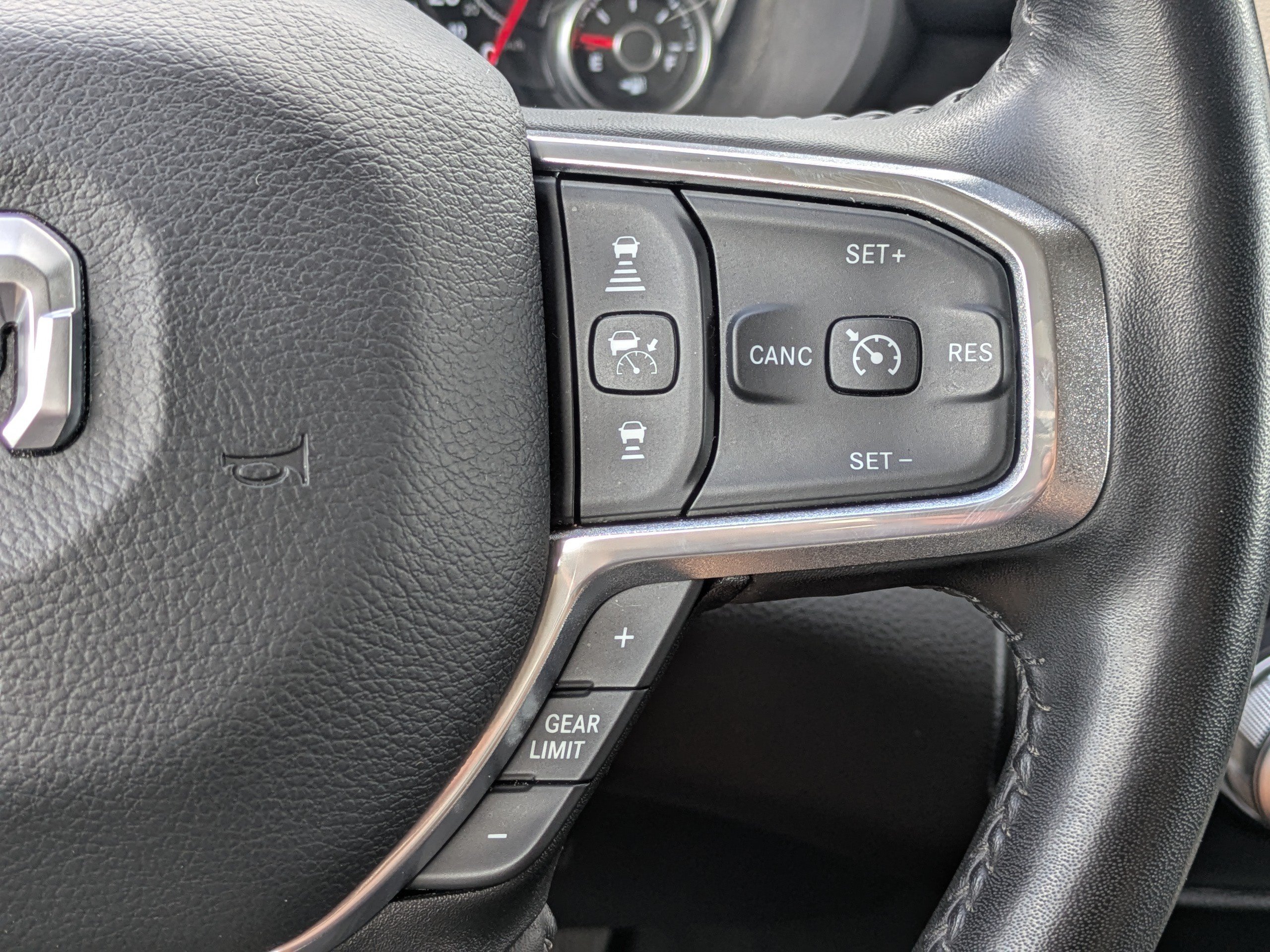 Used 2024 RAM 2500 Laramie w/ Safety Group AWD/4WD image 22