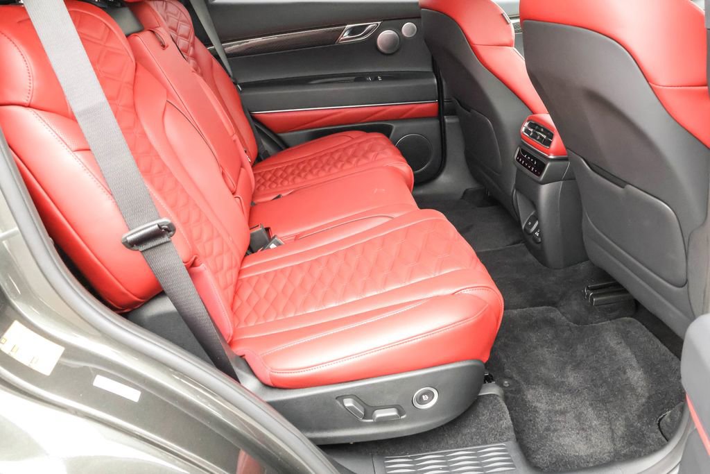Used 2025 Genesis GV80 3.5T e-SC image 33