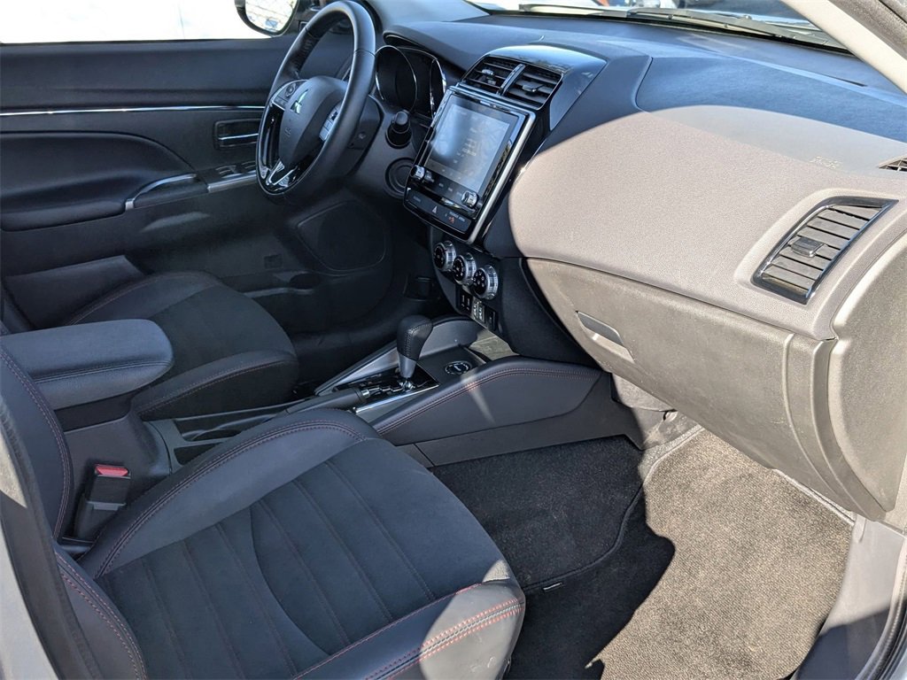 Used 2025 Mitsubishi Outlander Sport SE image 37