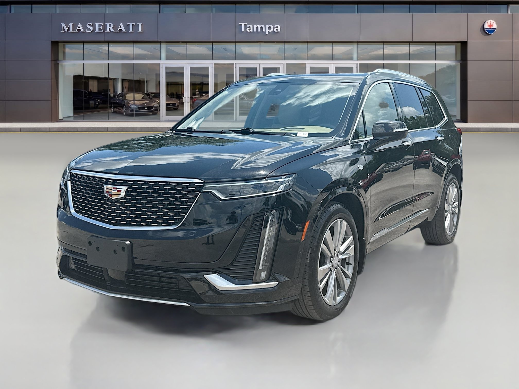 Used 2024 Cadillac XT6 Premium Luxury w/ Platinum Package AWD/4WD image 7