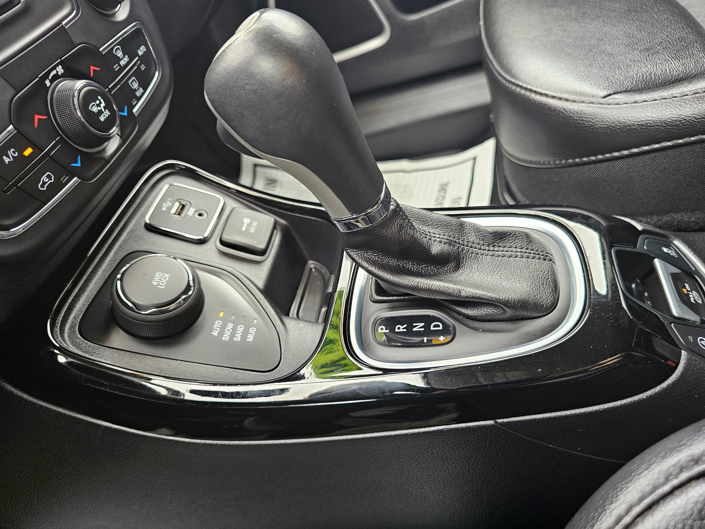 Used 2019 Jeep Compass Latitude image 26