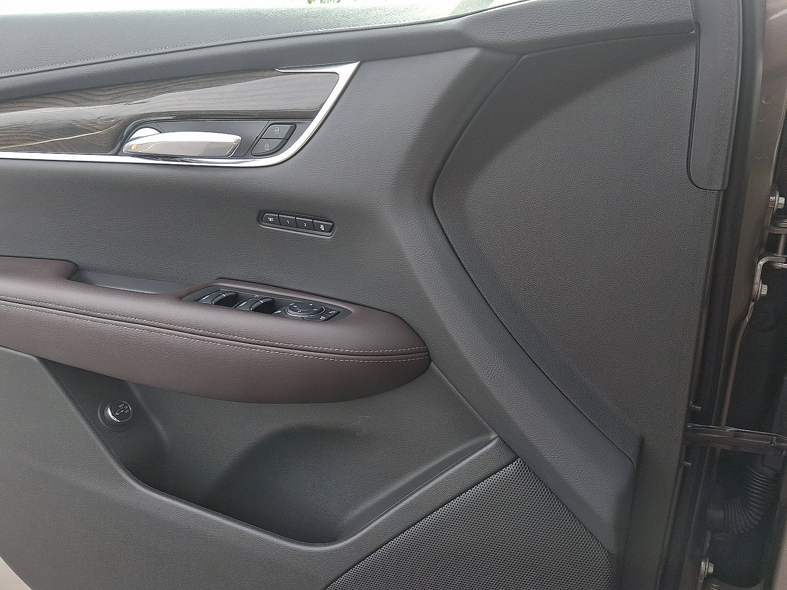 Used 2022 Cadillac XT6 Premium Luxury image 14