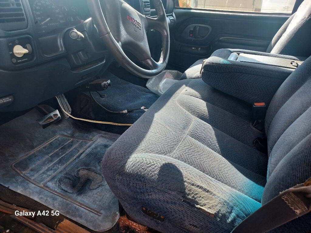 Used 1999 GMC Sierra 2500 4x4 Regular Cab HD w/ Marketing Option Pkg 3 image 2