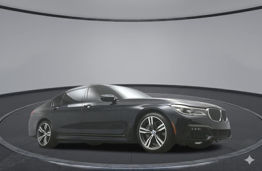 Used 2019 BMW 750i image 50