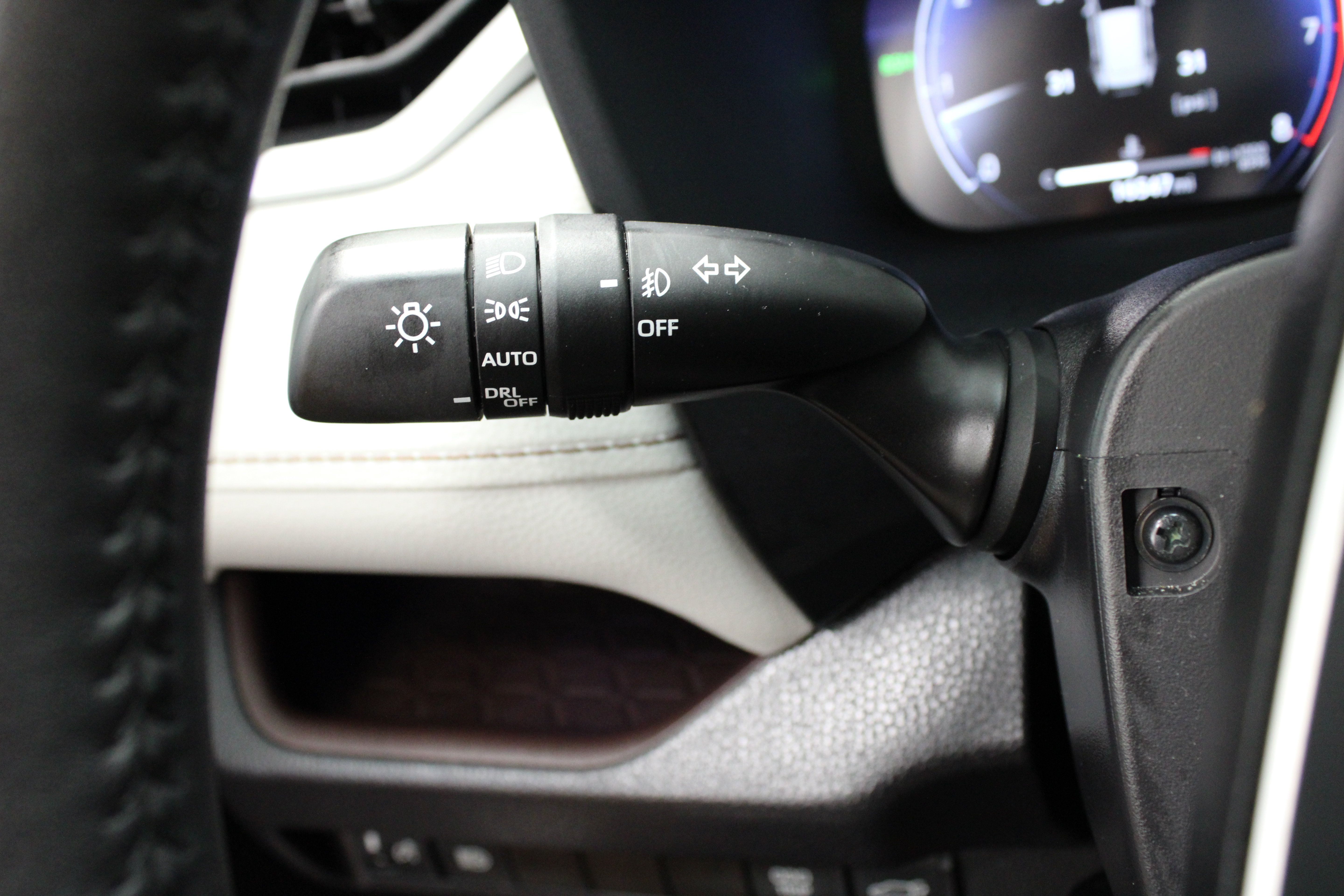Certified 2025 Toyota RAV4 Limited FWD image 26
