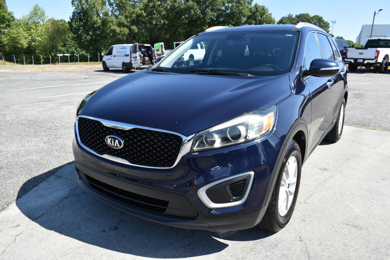 Used 2016 Kia Sorento FWD image 2