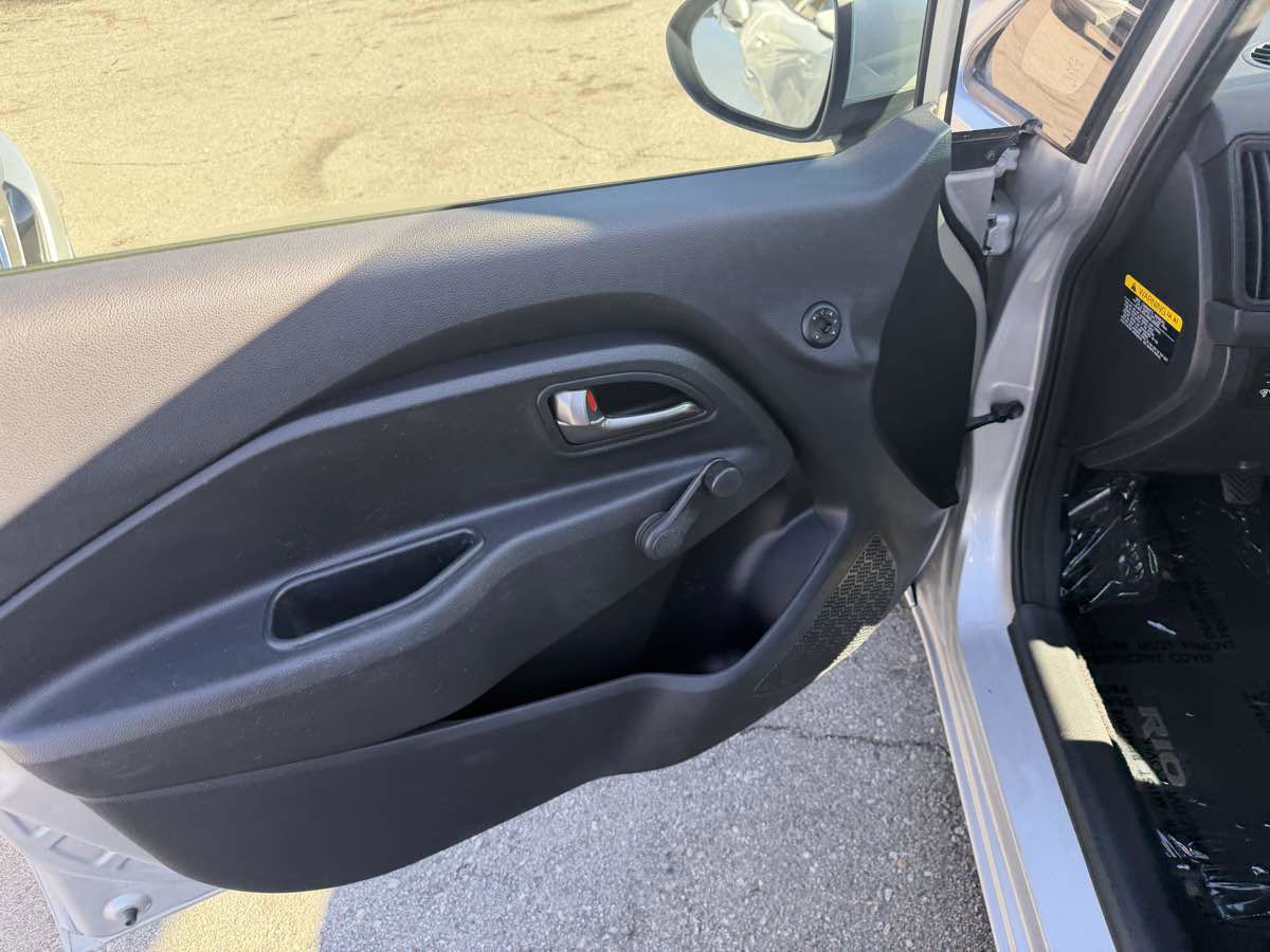 Used 2012 Kia Rio LX image 8