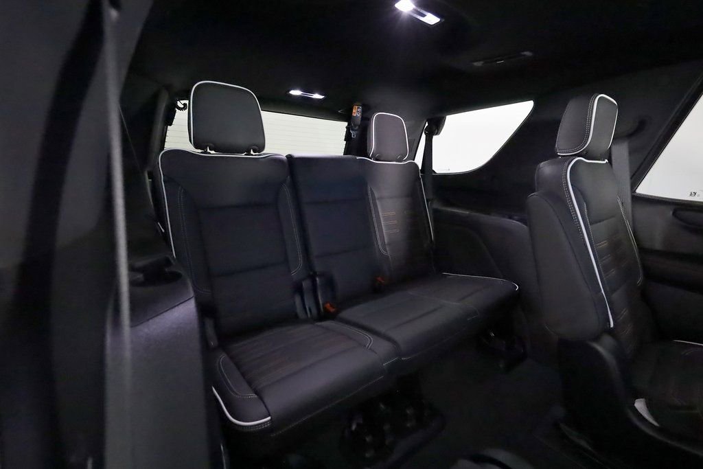 Used 2025 GMC Yukon AT4 Ultimate image 15