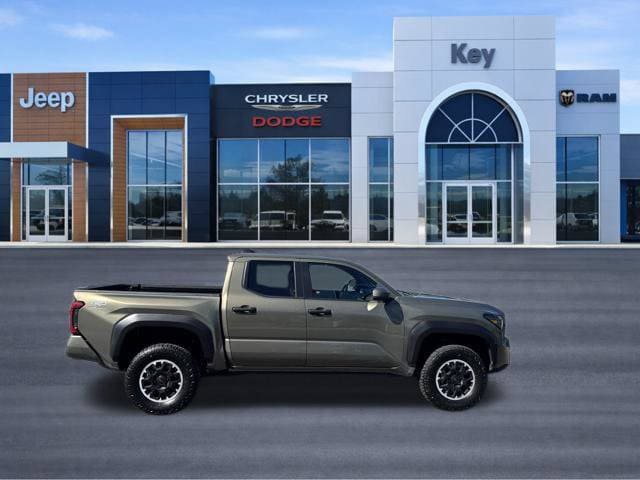 Used 2024 Toyota Tacoma TRD Off-Road AWD/4WD image 6
