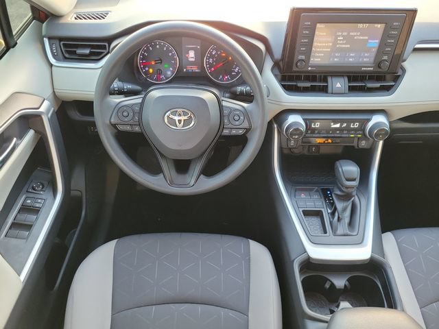 Used 2020 Toyota RAV4 XLE FWD image 14