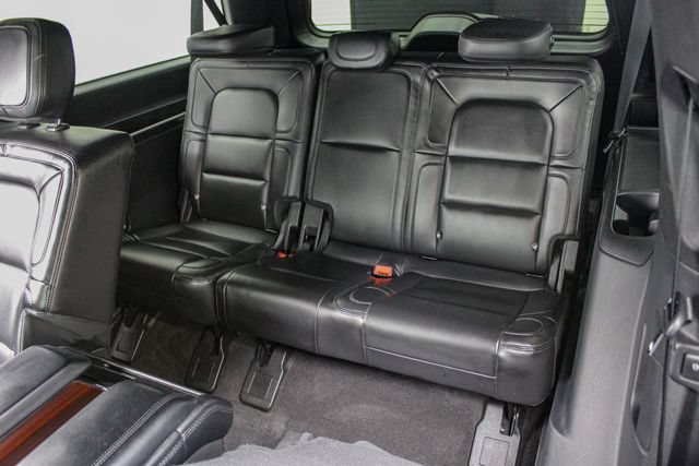 Used 2021 Lincoln Navigator L Reserve AWD/4WD image 22