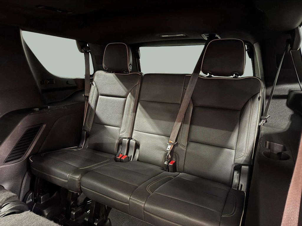 Used 2022 GMC Yukon SLT w/ SLT Luxury Package AWD/4WD image 26