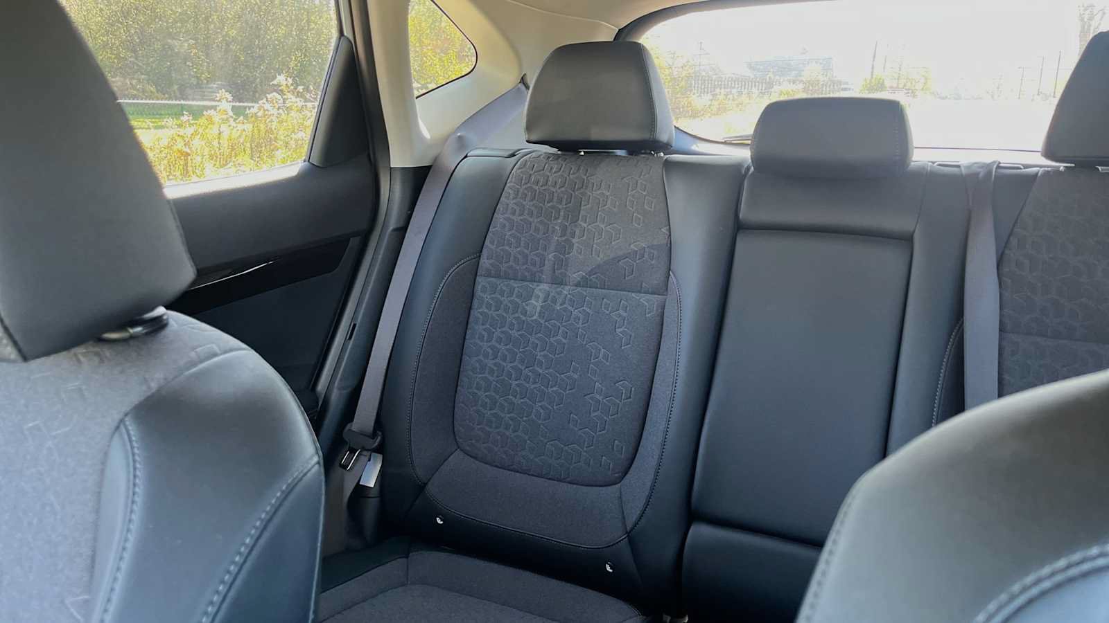 Used 2025 Kia Seltos S AWD/4WD image 32