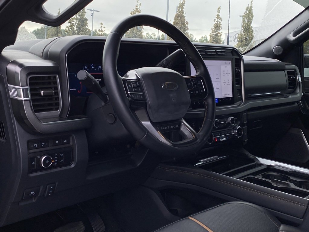 Used 2024 Ford F250 Platinum image 9