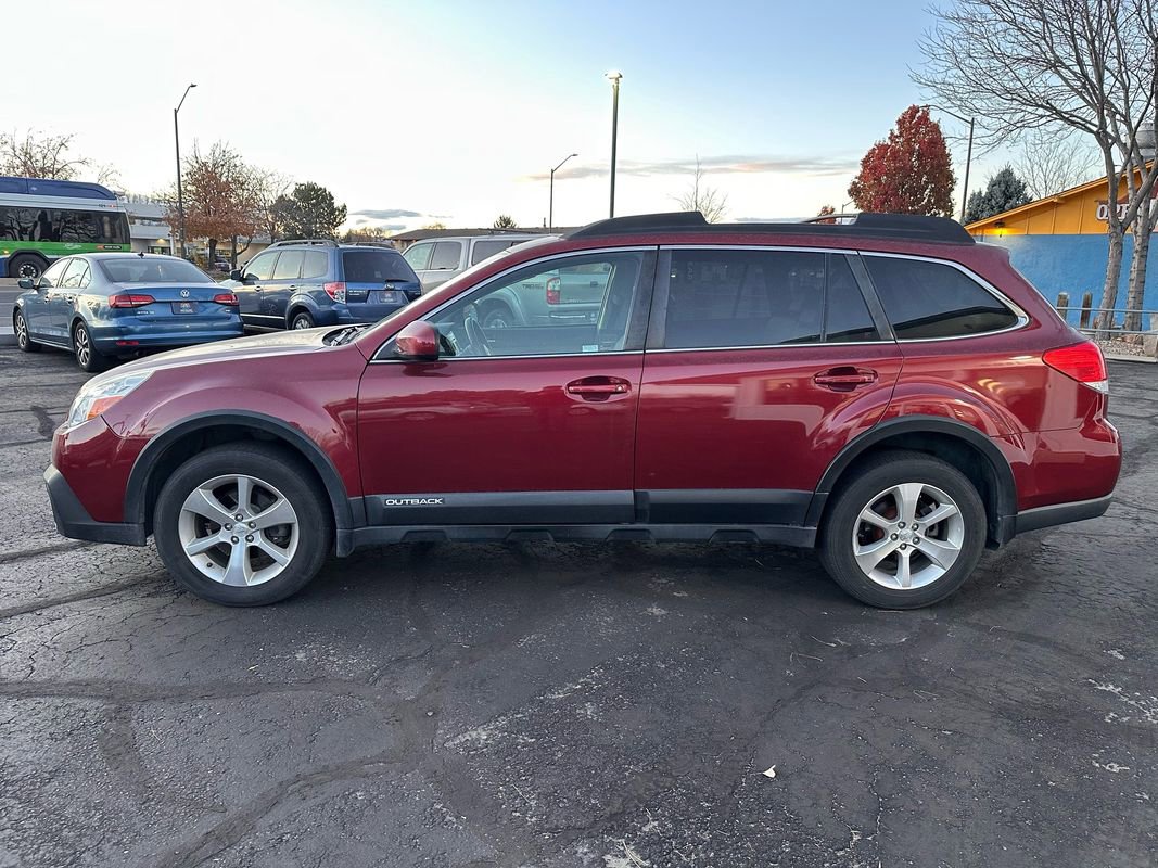Used 2014 Subaru Outback 2.5i Limited w/ Moonroof Package image 6