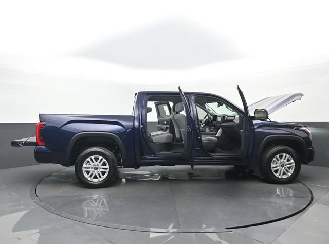 Used 2022 Toyota Tundra SR5 w/ SR5 Convenience Package AWD/4WD image 30
