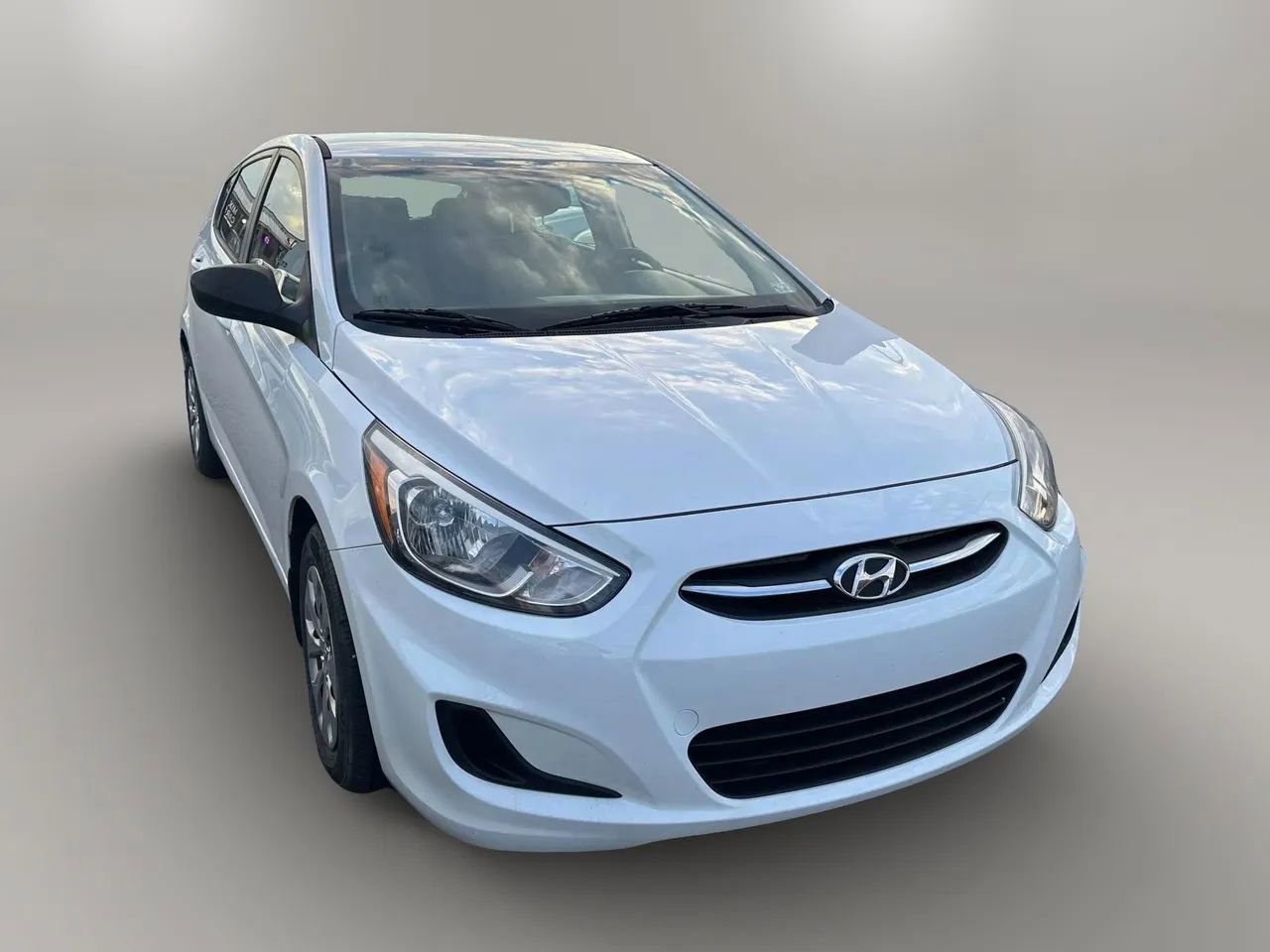Used 2015 Hyundai Accent GS image 5