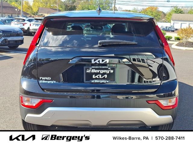 Certified 2025 Kia Niro LX image 6