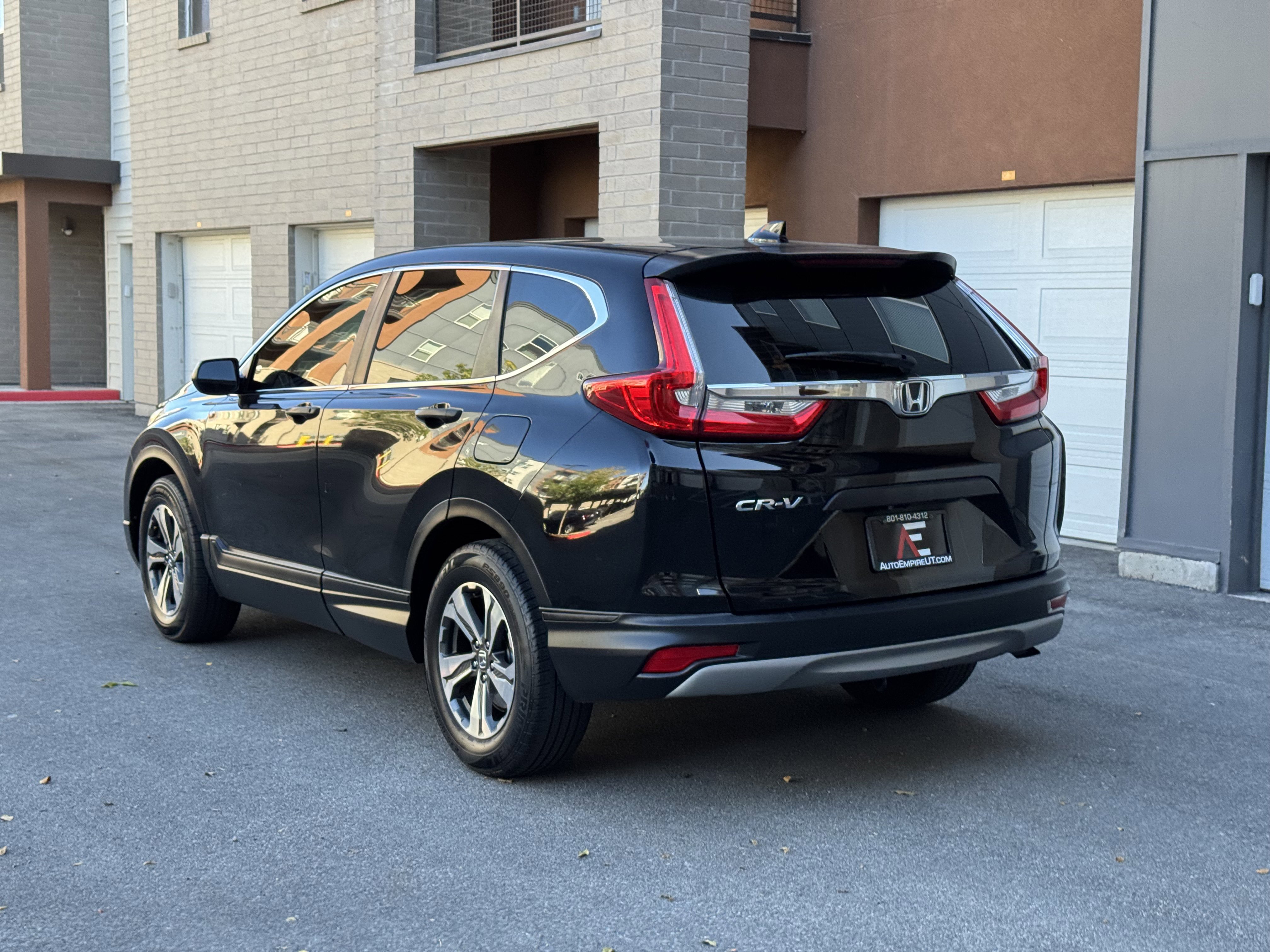 Used 2018 Honda CR-V LX image 3